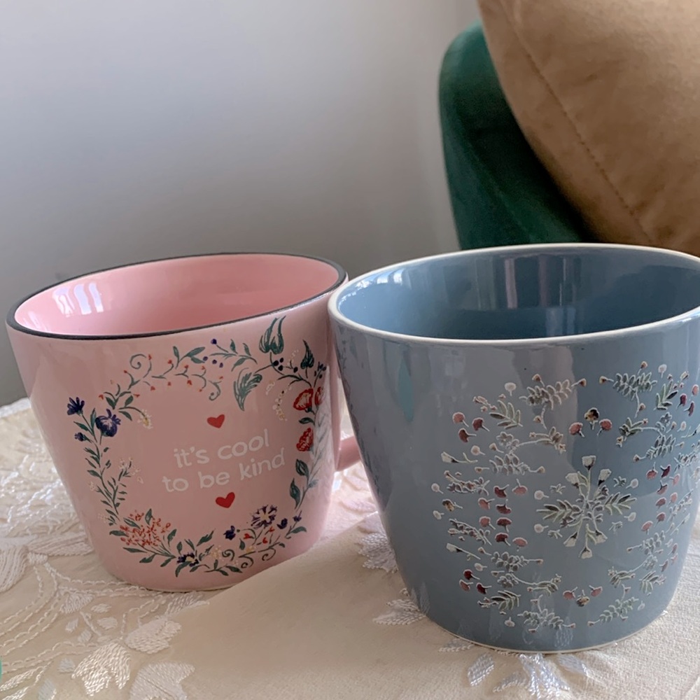 ☀️Weekend SALE☀️ 💗💙Simons mugs bundle